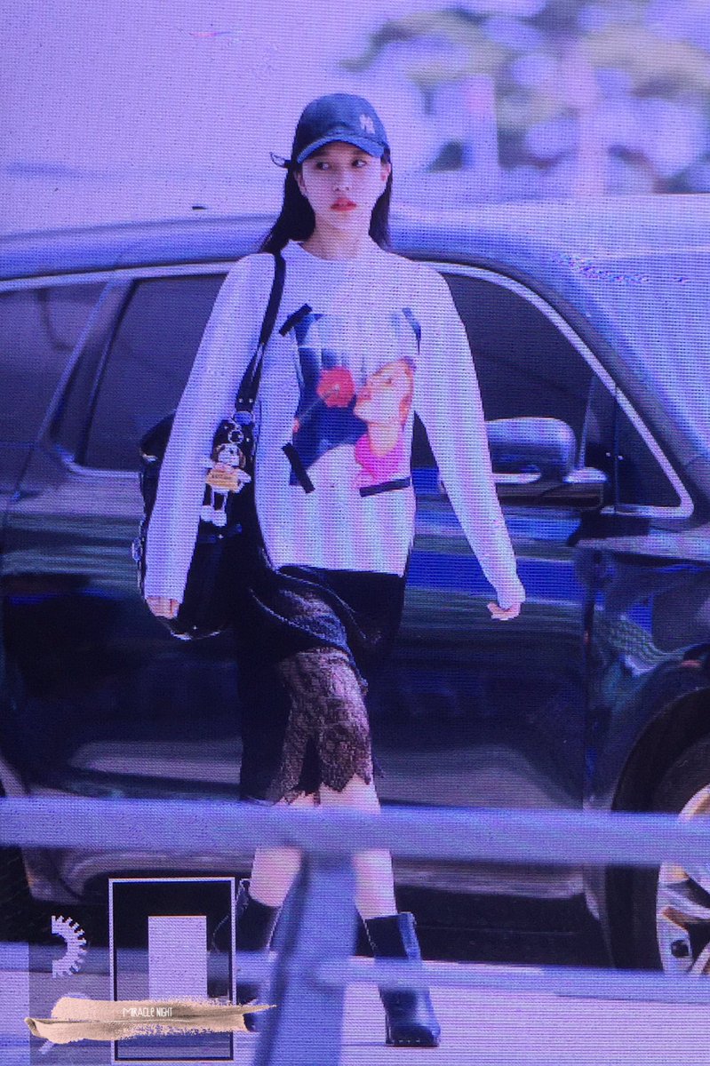 myoureina's tweet image. ❪✿❫ ━ ̲２̲７̲．̲０̲４̲．̲１̲７

↬#Uncanny #cap #stepstep #空港