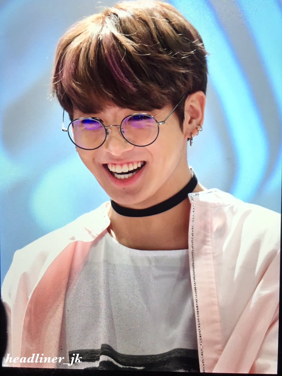 Jungkook Bunny Face / Bts List Of Girls Jungkook Has Been Romantically