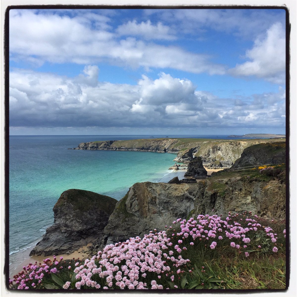 Carty1810's tweet photo. Bedruthan Steps this afternoon #cornwall #lovecornwall #bedsteps #cornwall #padstow #Nationaltrust #clouds #bluesky https://t.co/G1ZVVzA833