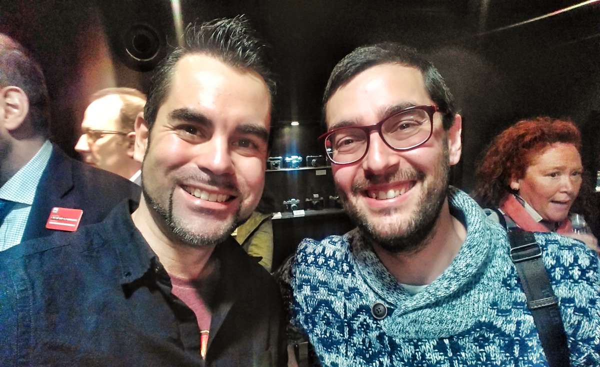 HugoCotro's tweet photo. Un #CruzandoCaminosLangreo muy motivador y especial. Con la magia del #cine como trasfondo 🎬 ¡Esperando al próximo #networking en Gijón! https://t.co/h8tTrGQQsY