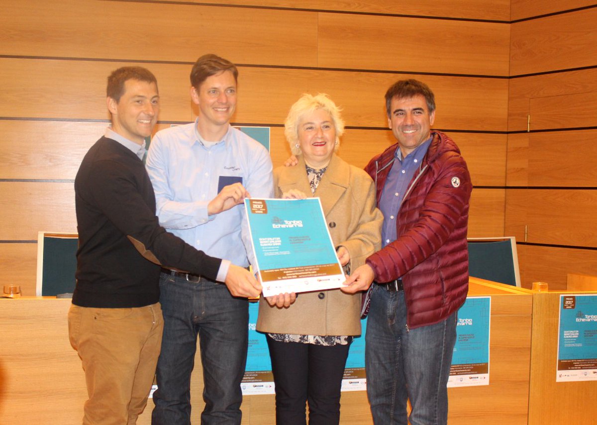 Toribio Echevarria sarien 27. edizioaren aurkezpena <a href="/Toribio_sariak/">Toribio Echevarria</a> <a href="/EibarkoUdala/">Eibarko Udala</a> <a href="/countercraftsec/">CounterCraft</a> <a href="/BICGipuzkoa/">BIC Gipuzkoa</a> bit.ly/OXaSxF