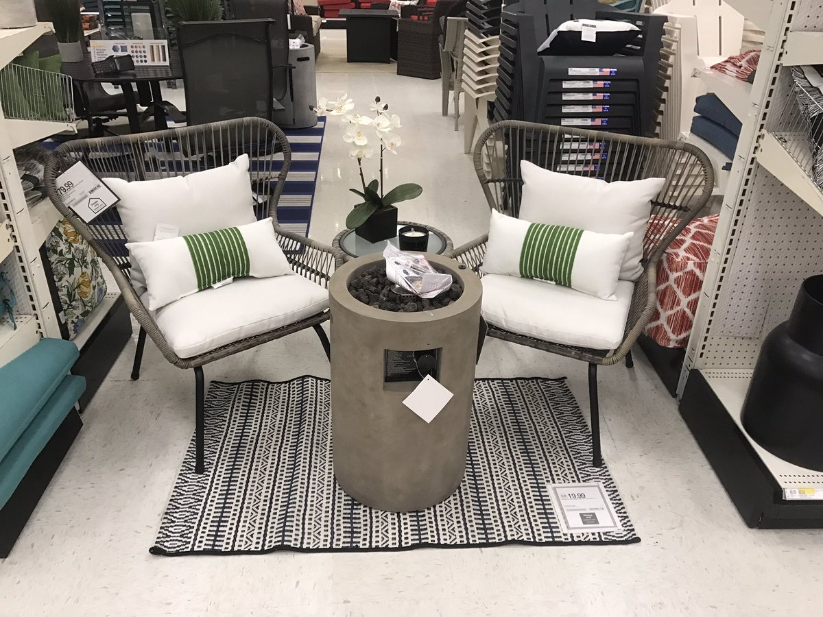 Re-marching patio! Pt 2 <a href="/JustinBowen01/">Justin Bowen</a> @ColonJosian <a href="/bishopma21114/">Maria Bishop</a>