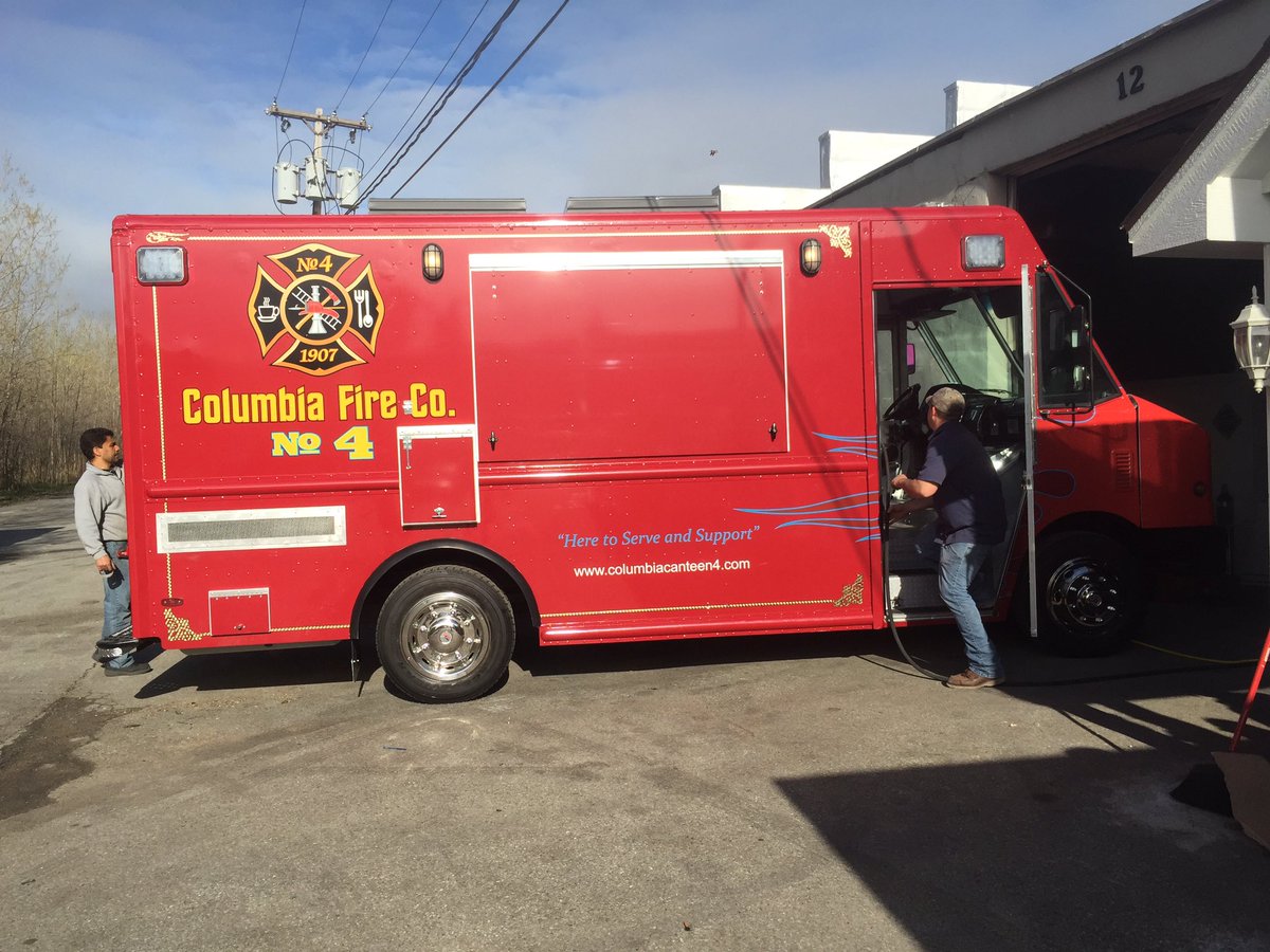 bluestitch626's tweet photo. Our last truck. Fire rescue canteen truck https://t.co/15lz9nWlwU