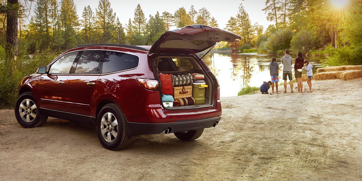 Trecekauto's tweet photo. Making room for the whole family is easy. The hard part is agreeing on where to go #Chevy #Traverse https://t.co/WBFNlt0GkR https://t.co/7wbX8uKYIw
