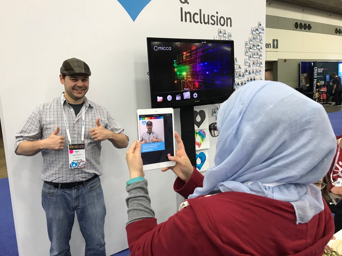 WeAreGenuine's tweet image. Genuine donating time and an instance of our FotoOpp app to help @drupaldiversity capture #humansofdrupal at #DrupalCon