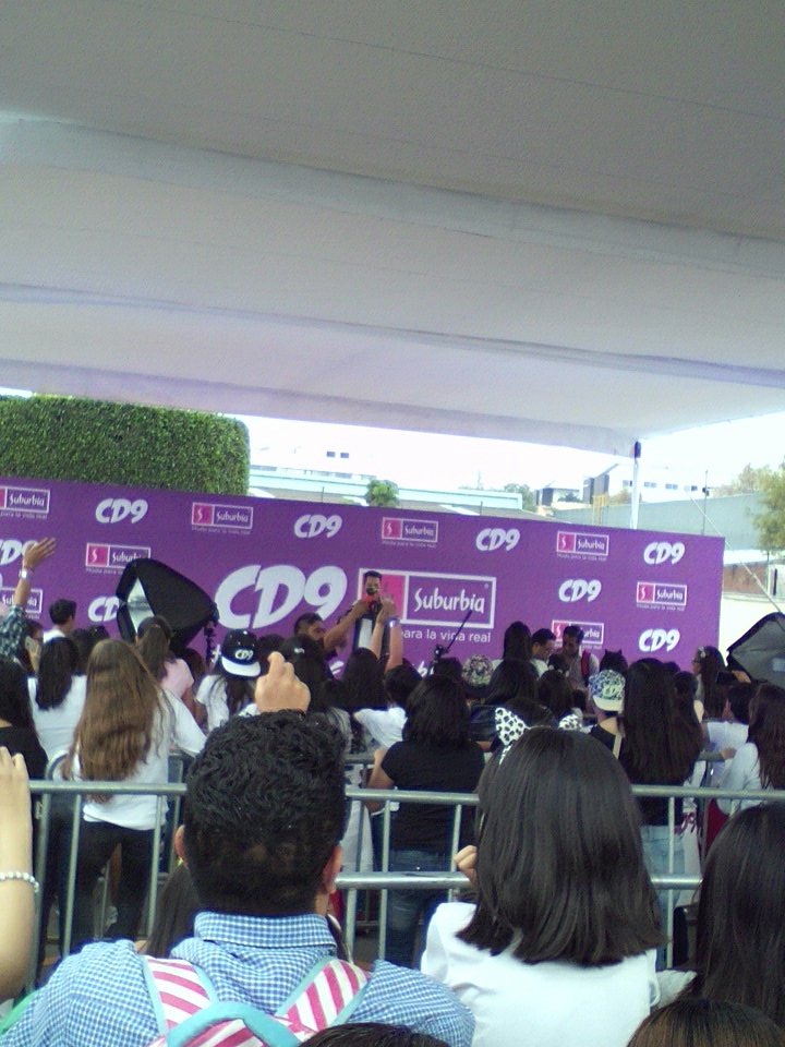 TeamCoderMom_'s tweet image. @alex_aguilare estamos esperando vengas a saludar a las #CoderMom
#CD9ViveEnSuburbia