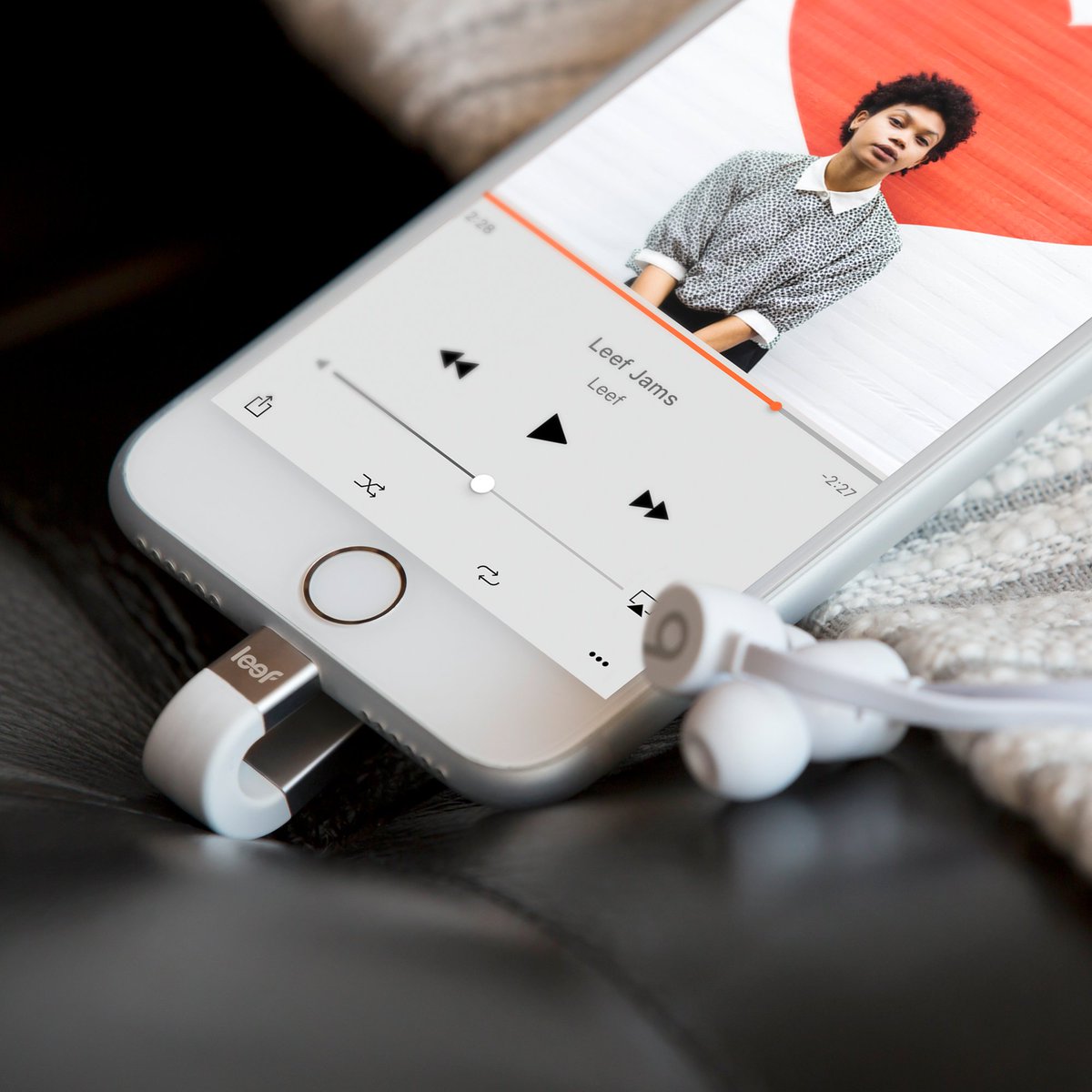 From #adele to #zztop and everything in between, Leef iBridge 3 Silver can store and play it all... night... long #iBridge3 #leef #GoDoMore