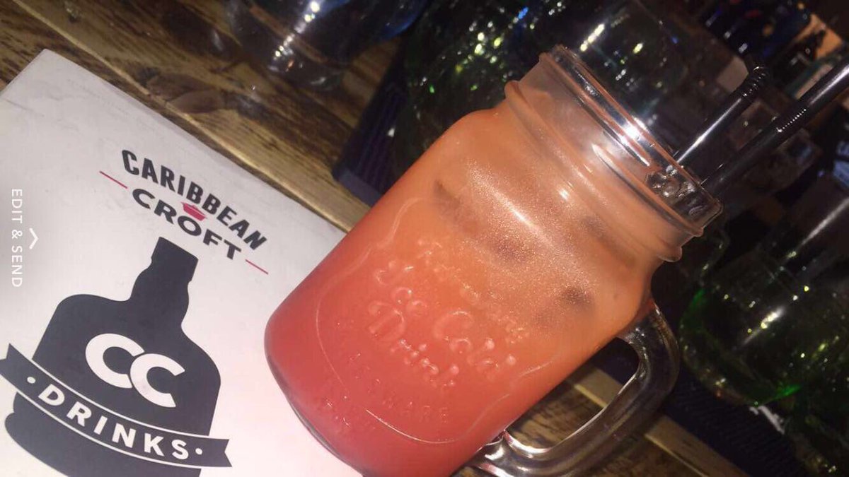 Join us this Sunday for good music, good vibes and 2 for 1 on our Caribbean Croft cocktail, 8 til late! 🎶🍹