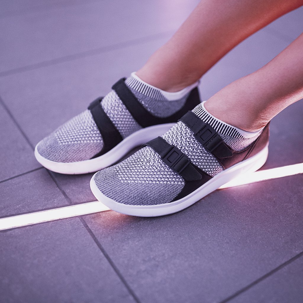 nike sock racer flyknit review