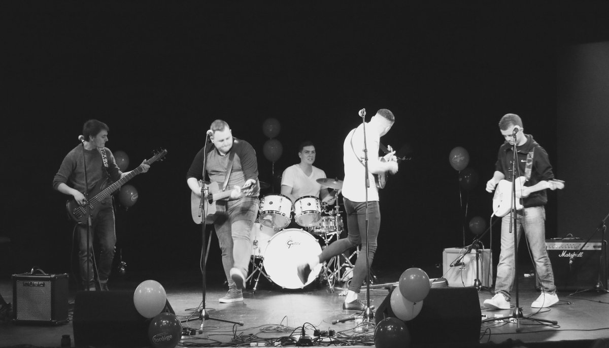 Nothing but love for what we do ❤️❤️ #balloons #Ireland #Band