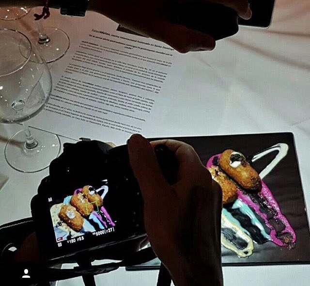 RosaGrullonRD's tweet photo. Junto algunos de los que más saben de buen comer #eatingexperience #paginasyrevistasespecializadas #foodies @salaomelaord @henrycoradinrp https://t.co/4CwyewYSJF