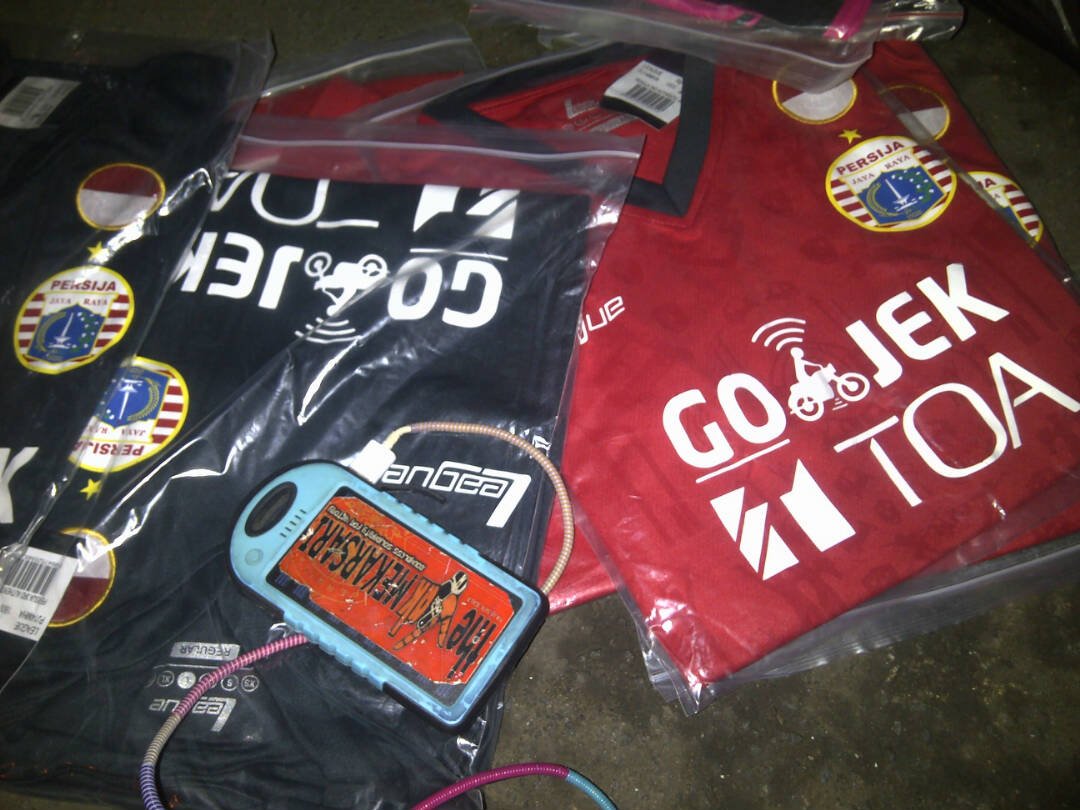 thereds_28 tweet picture