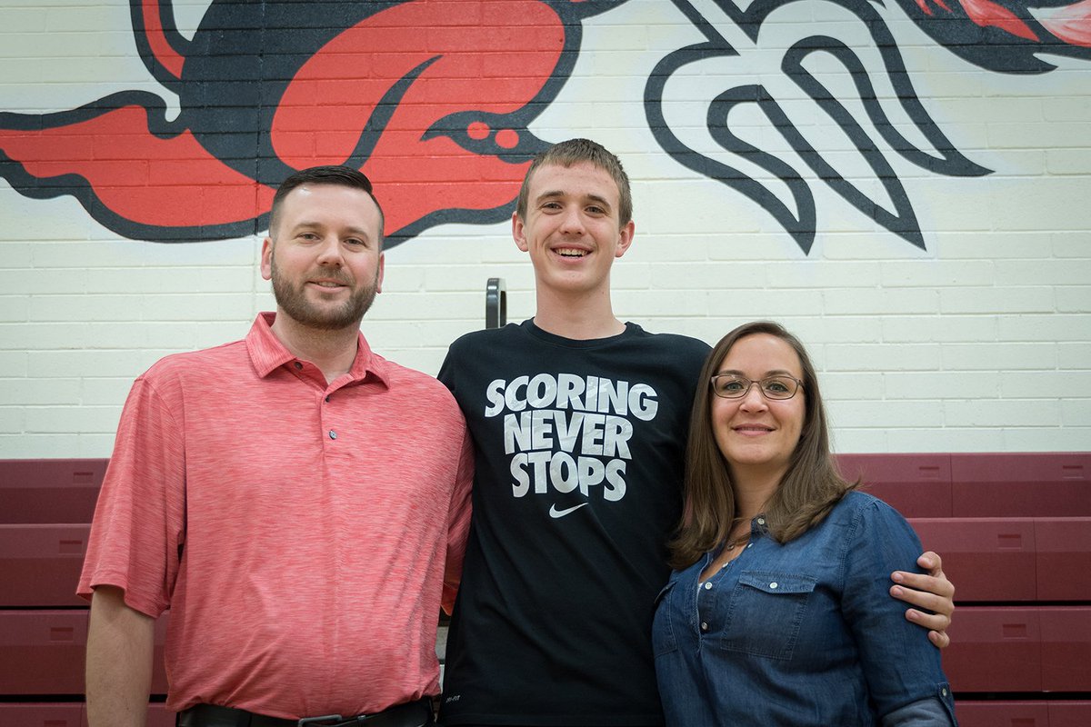 DysartUSD's tweet photo. .@onceademon Mikel Beyers signed a letter of intent to play basketball at@mesacc this morning. Photos: https://t.co/eAgU3jWeoT #NewDysart https://t.co/3MC70m0mHO