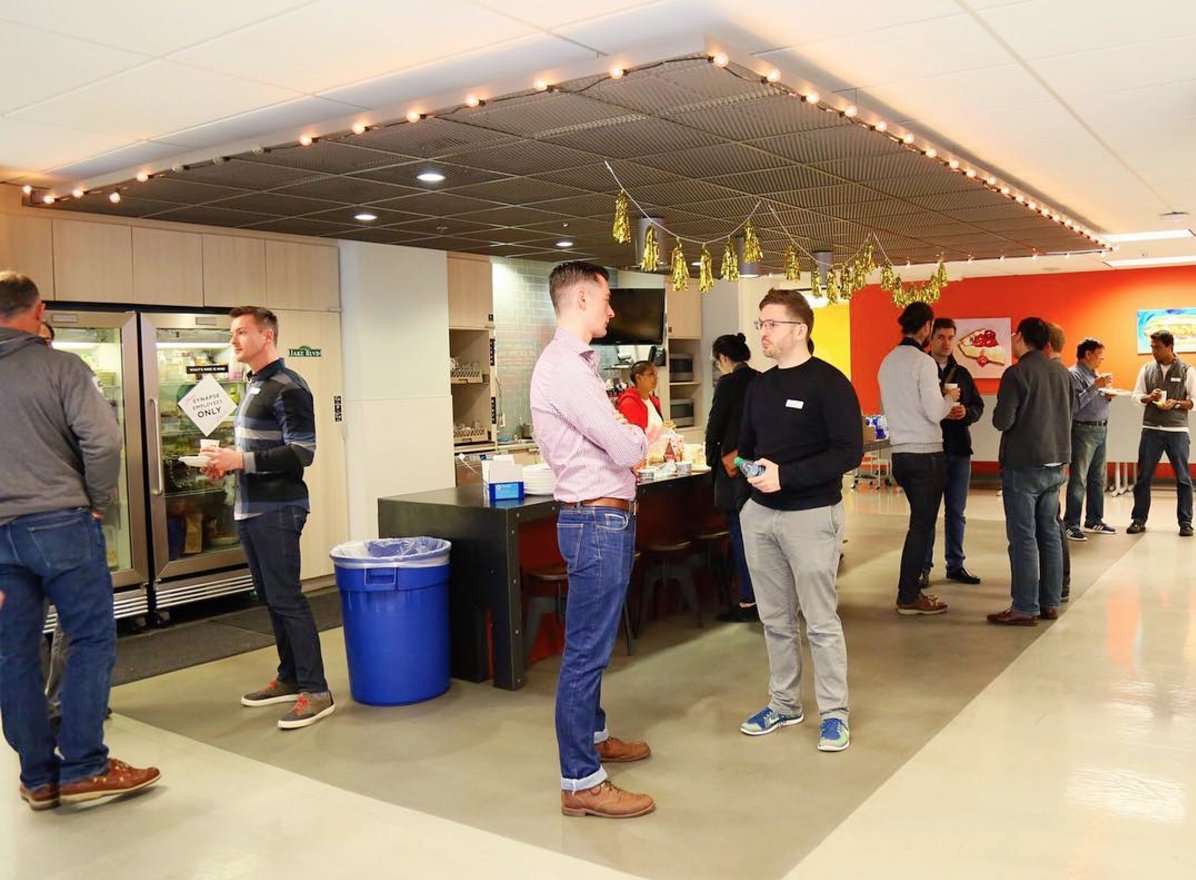 synapse's tweet image. #HardwareWorkshop is in full swing! Dozens of #hardware #startups are at @synapse to learn from companies like @moment, @sansaire &amp;amp; @excyfit