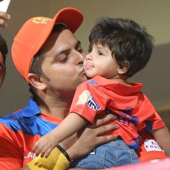 Suresh Raina: New Orange Cap Holder with his Daughter Gracia after Match! 😍 ❤

#RCBvGL #sureshraina #raina #ipl #i… ift.tt/2oNxzWw