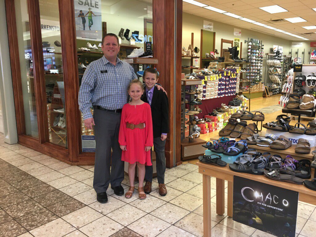 tradehome shoes chacos