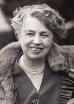 Zeus628's tweet photo. Eleanor Roosevelt – Diplomática y activista por los derechos humanos. Fue Primera Dama estadounidense #MujeresHistoricas https://t.co/kA29OkN3pE