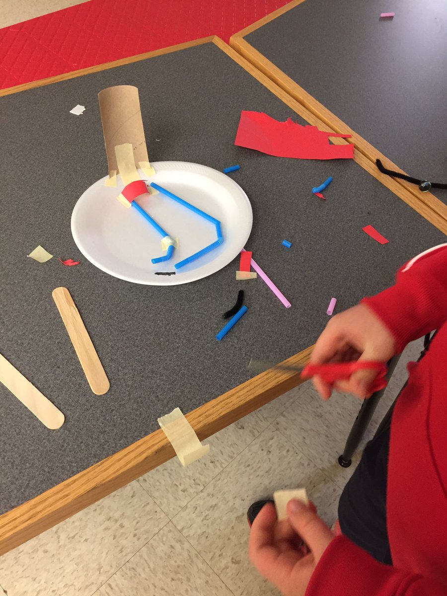 SchellerKinders's tweet image. #firstgraders were so excited to create their own marble mazes in #STEAM today! #ilssc