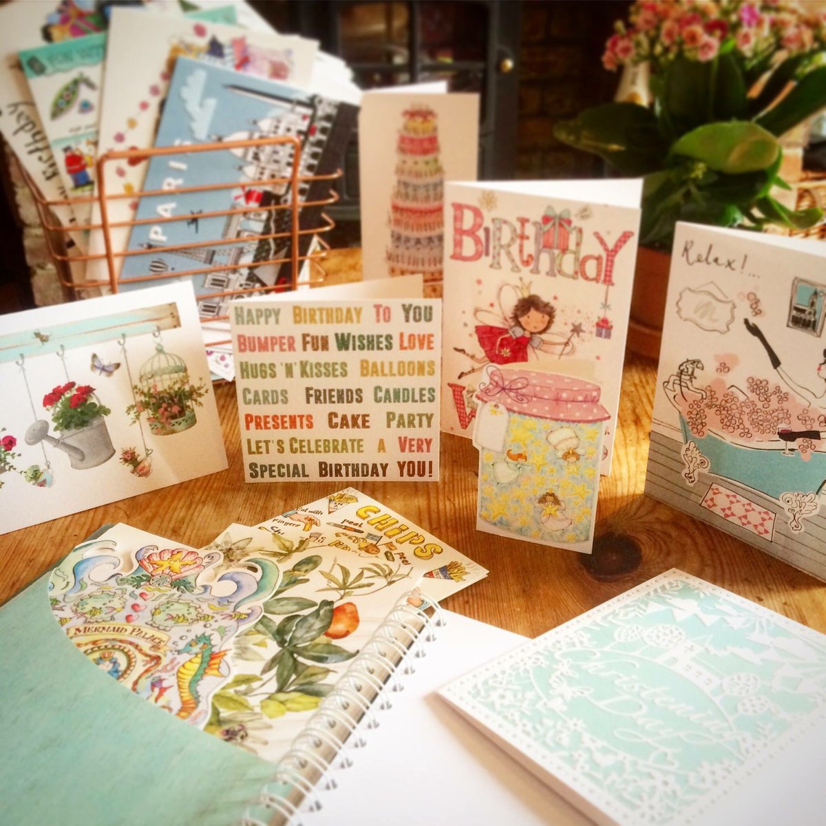 GPhoenixtrading's tweet photo. #NationalStationeryWeek https://t.co/Jjv1bGERTR https://t.co/gLzzTiGZyD
