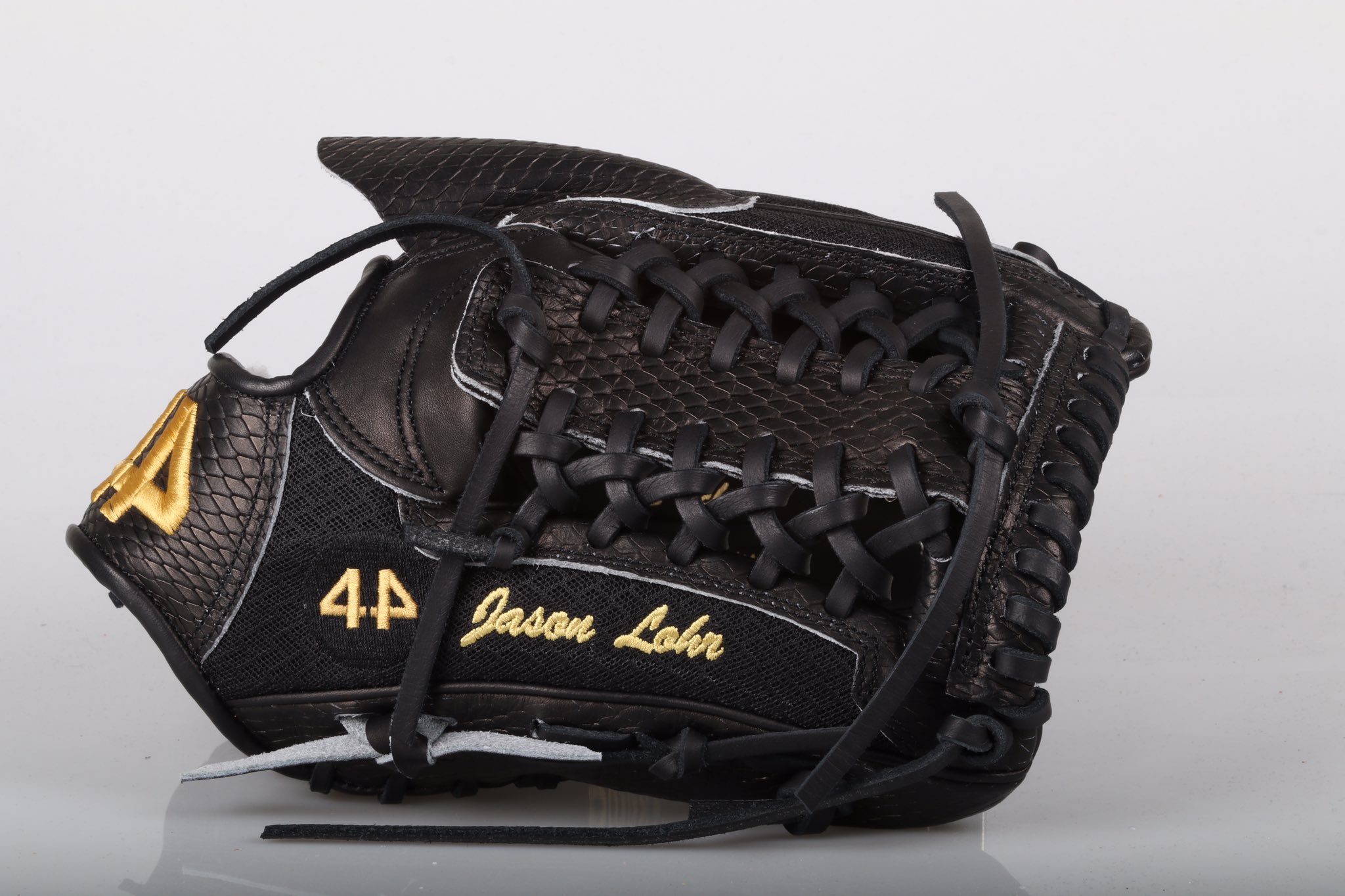 44 Baseball Gloves on Twitter: "🔥 Black Snakeskin + Mesh Signature
