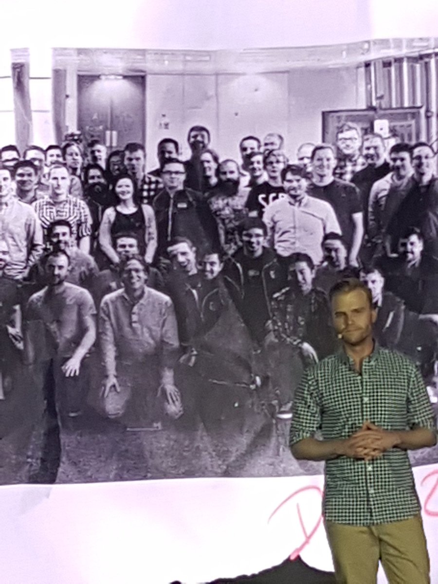 Freeman_Dev's tweet image. Matt Hodges @intercom talking marketing  #insideintercom