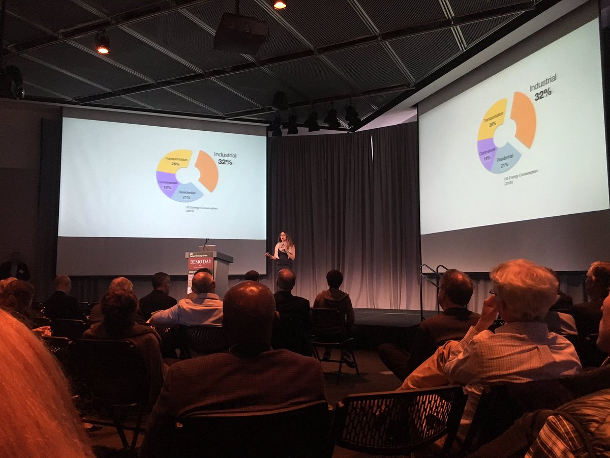 MITDeshpandeCtr's tweet image. Deshpande Center grantee, Shreya Dave of Via Separations presented today at @MITVMS #demoday #mitvms #innovation #MIT