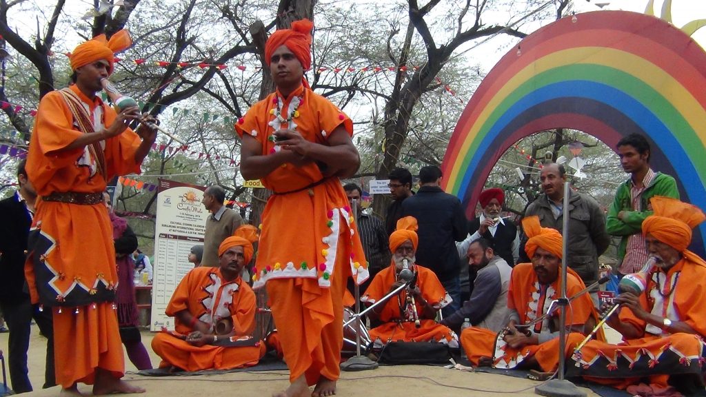 Snake charmers in India lament loss of culture following outlawing of their practice - fsrn.org/2017/04/snake-…