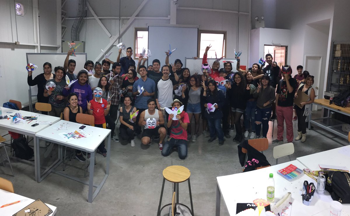 awaio_diseno's tweet photo. Linda foto cerrando el Workshop de #Creatividad junto @cubotoy maravillosa jornada con estudiantes de Diseño INACAP #Arica #Awaio2017 https://t.co/iy1VJ4qd7u