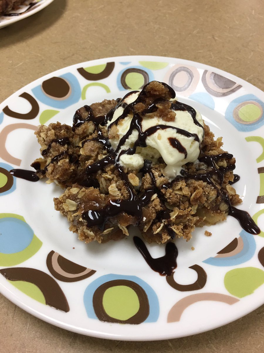 LPHSFCS's tweet image. Warm Apple Crisp &amp;amp; Vanilla Ice Cream in Culinary 1 on this chilly day! #wearelakepark #SayYestoFCS #lpculinary