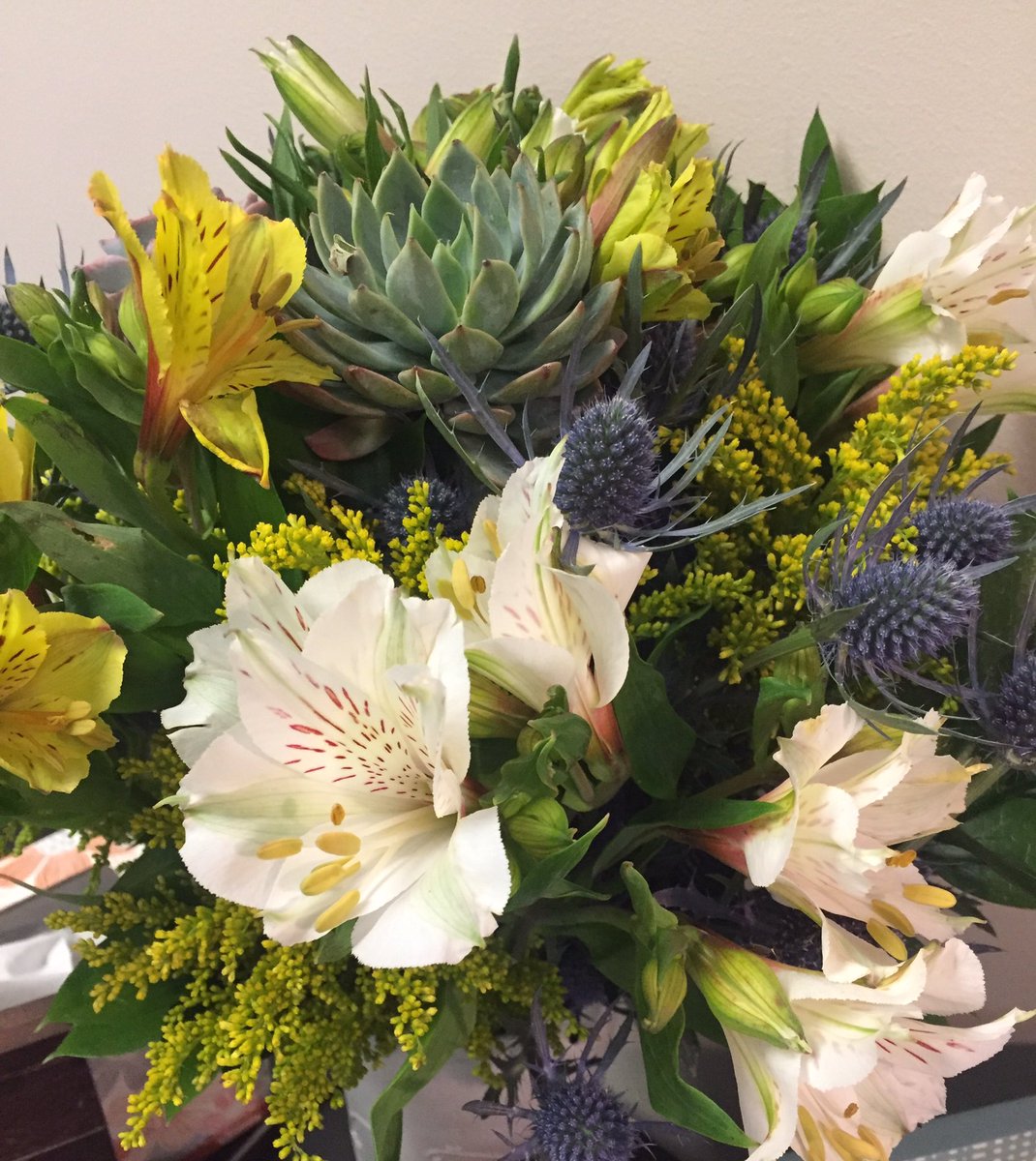 DavisPaperie's tweet image. Nothing better than #HappyClients! Thank you Karen &amp;amp; Ben for the flowers! Remember Ben #HappyWifeHappyLife! #WeddingInvites #Invitations