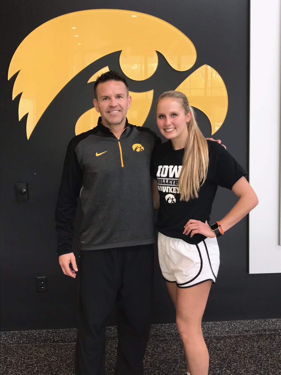 madddieslagle's tweet image. Excited and proud to announce I have committed to the University of Iowa to continue my volleyball and education career. Go Hawks💛🖤🏐