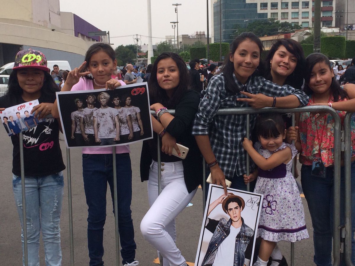 CodersLGDLOffic's tweet image. ¡HOY, EL CODERPOWER ESTA EN @Moda_Suburbia JUNTO A @CD9 CON LA PRESENTACIÓN DE SU ROPA OFICIAL! 😎📷💢 #CD9ViveEnSuburbia