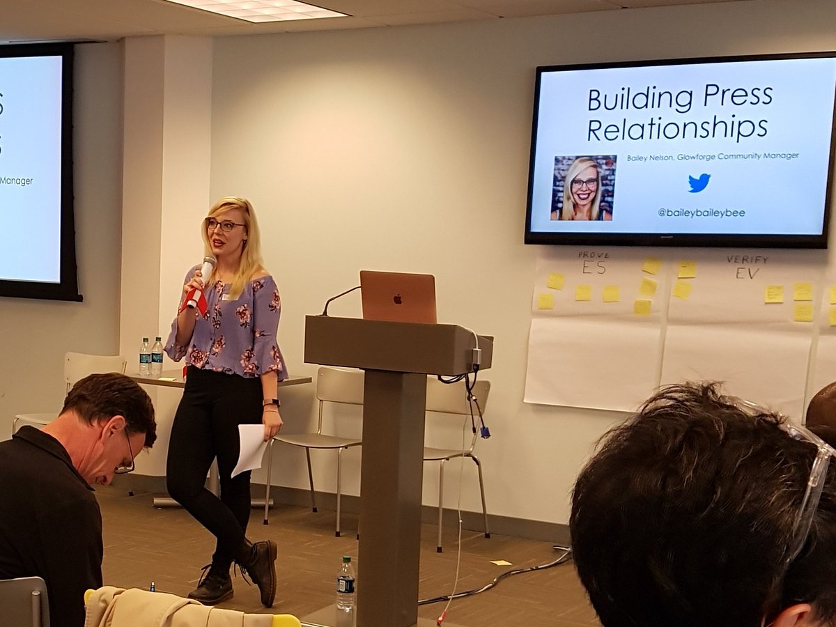 CyrChristina's tweet image. Excited to hear/see @glowforge&apos;s Bailey Jo Nelson @baileybaileybee #HardwareWorkshop