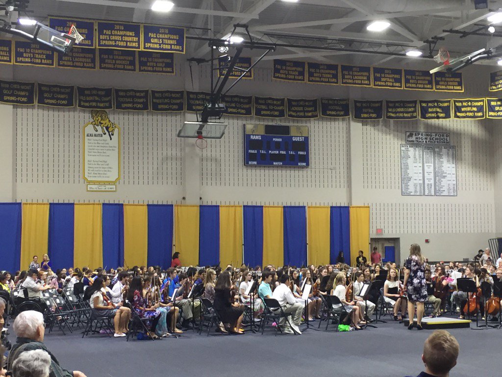 SpringFordMusic's tweet photo. 7th and 8th Grade orchestra, very exciting!!!' https://t.co/vtKungmevq
