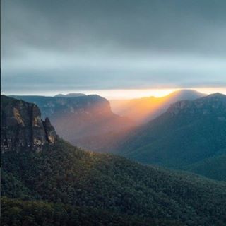 stunning photos of the Blue Mountains... #thethreesisters #bluemountains #australia #instadaily #love<a href="/tag/thethreesisters"class="tags">#thethreesisters</a><a href="/tag/love"class="tags"><span>#love</span></a><a href="/tag/mountains"class="tags"><span>#mountains</span></a><a href="/tag/instadaily"class="tags"><span>#instadaily</span></a><a href="/tag/potd"class="tags"><span>#potd</span></a><a href="/tag/australia"class="tags"><span>#australia</span></a>