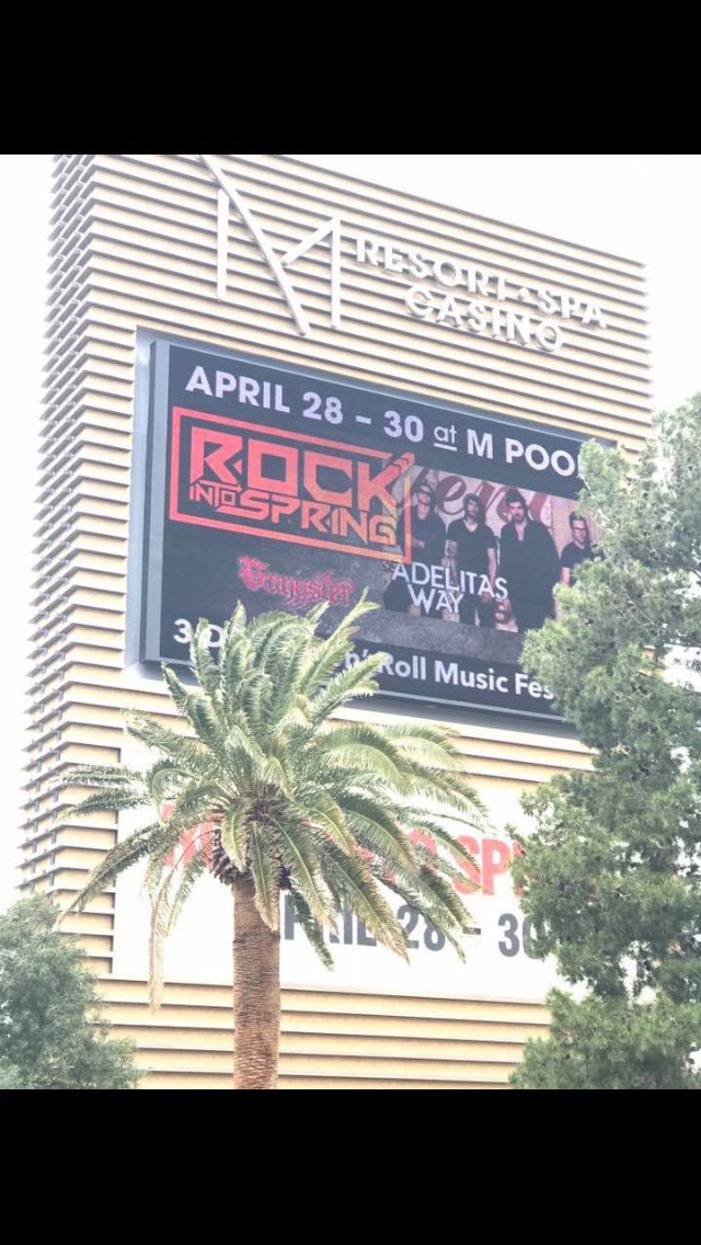 Vegas_talker's tweet image. @adelitasway 2 more days!!!
#rockintospring #vipaccess #adelitasway #mresort