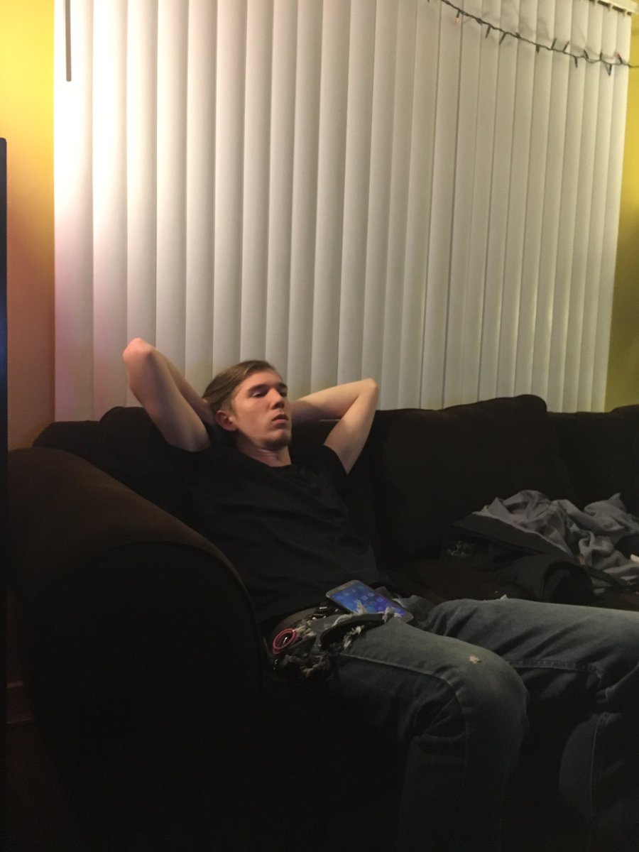 Static__Signal's tweet image. This is Bob!! If you have not met him, he plays bass 🤘 #StaticSignal #Transient #MeetTheBand