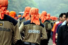 DongengDwi's tweet photo. 3. PKS selalu hadir bersama masyarakat dalam segala kondisi,baik senang maupun susah #AkuPKS https://t.co/KjkmLr6Wlf