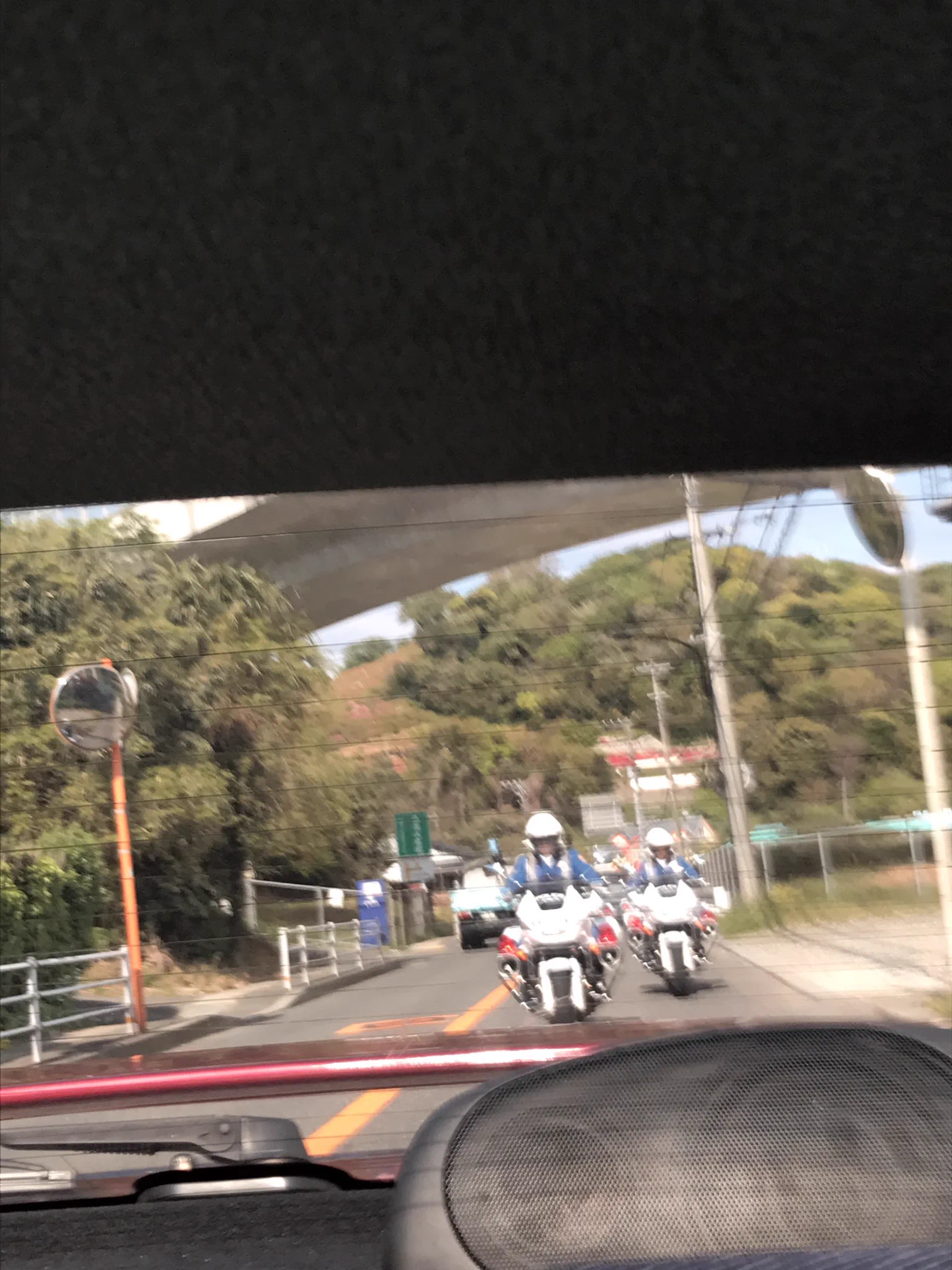 後ろを見たらドキドキｗｗいつの間にか手に汗にぎるドライブにｗｗ