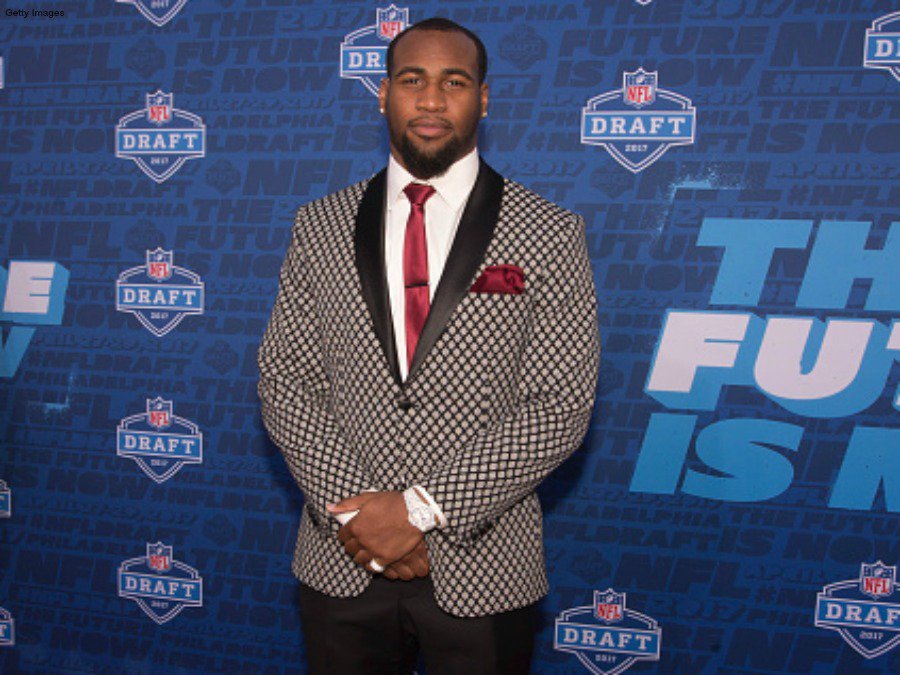 abc15sports's tweet image. JUST IN: Cardinals take Temple linebacker Haason Reddick w/13th overall pick in the 2017 #NFLDraft. Reddick recorded 9.5 sacks last season.
