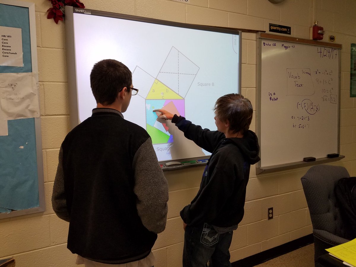 techsiteseeing's tweet photo. Using #Smarttechnology @ SDMS in Mr. H's 8th grade class. @CrystalSexton22 @dcsnc @technologycline https://t.co/mqGNZiFya2