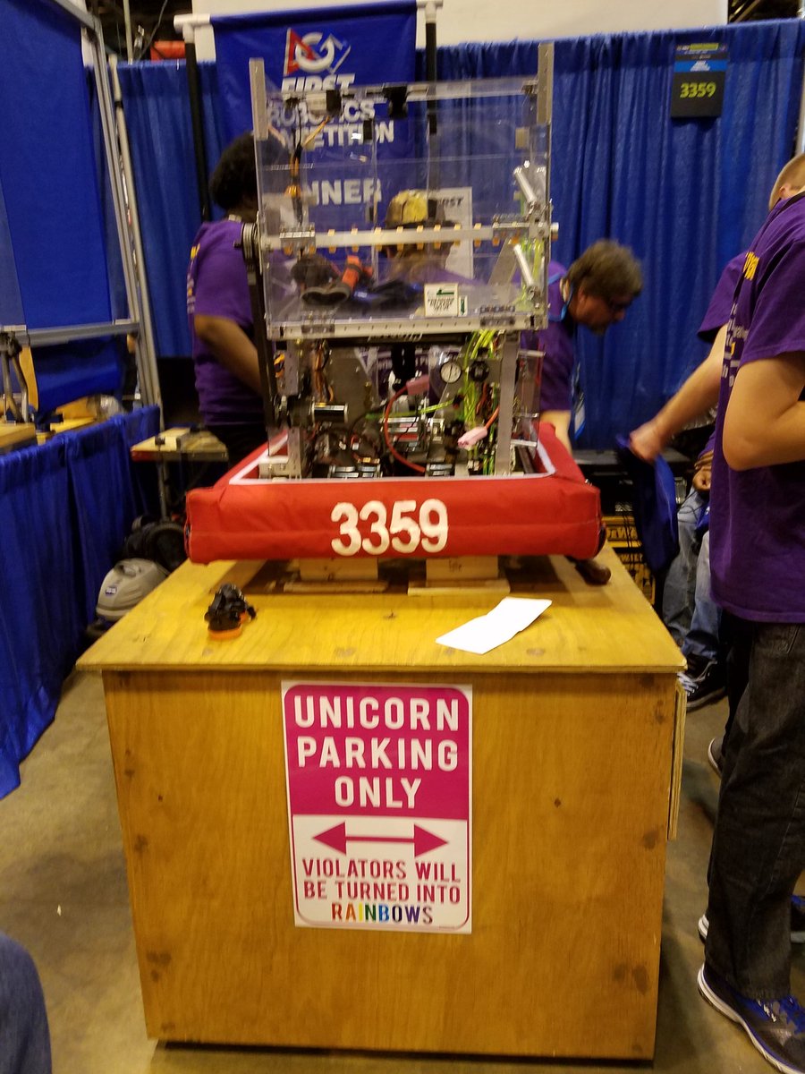 1CrystlNwtn's tweet image. The unicorn showing out, reserved parking! #RoyalRobotics  #3359 1st of many Championships.   Claiming it! Speaking it into existence! #pps