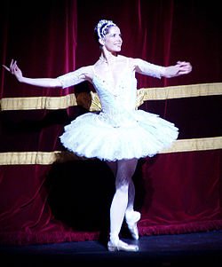 Happy 48th birthday, Darcey Bussell! 
