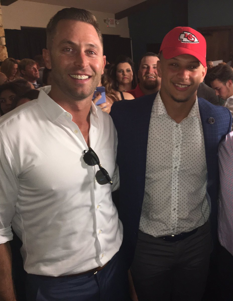 Kliff Kingsbury (@kliffkingsbury) on Twitter photo Congrats <a href="/PatrickMahomes5/">⬅️Raiders icon</a>! Hard work pays off. <a href="/Chiefs/">Kansas City Chiefs</a> fans... Get your popcorn ready!!! #GunsUp Congrats <a href="/PatrickMahomes5/">⬅️Raiders icon</a>! Hard work pays off. <a href="/Chiefs/">Kansas City Chiefs</a> fans... Get your popcorn ready!!! #GunsUp