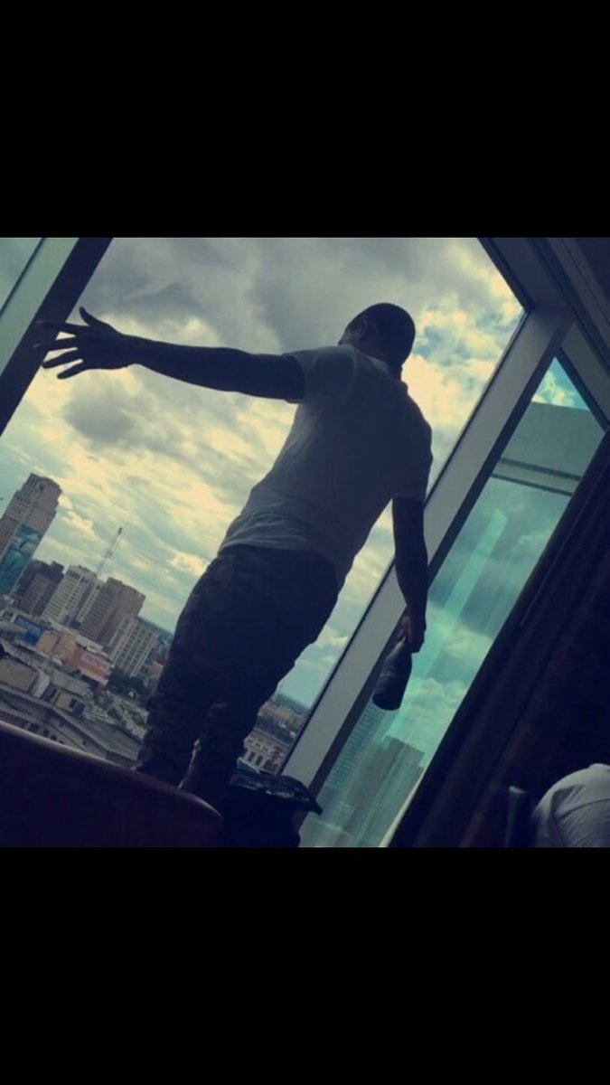 _AlexHairston's tweet image. Happy Birthday Forest. You made sure my last birthday was good. Wish I could return the favor👼🏾 #RIPFO ♥️