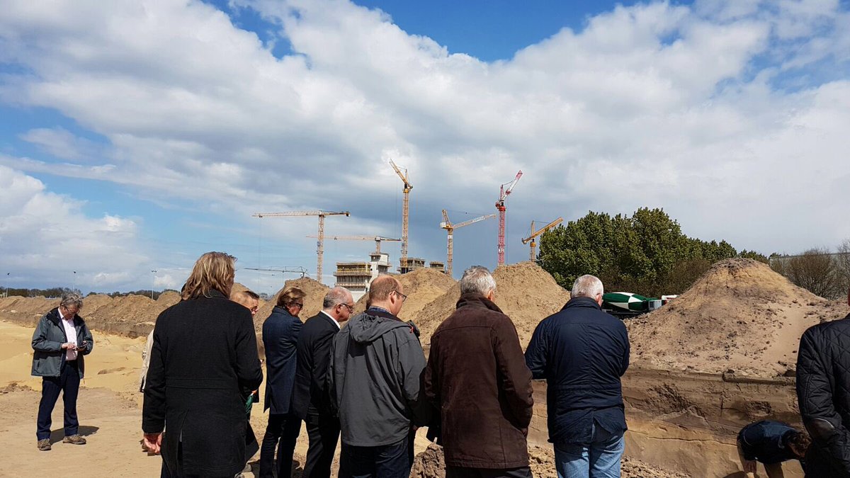 Archeologische opgraving van start gegaan #belangrijkevondstenverwacht @EconsultancyNL <a href="/Hazenberg_Arch/">HazenbergArcheologie</a> <a href="/LaarakkerA73/">Laarakker A73</a> laarakker.com/nl/nieuws/28-0…