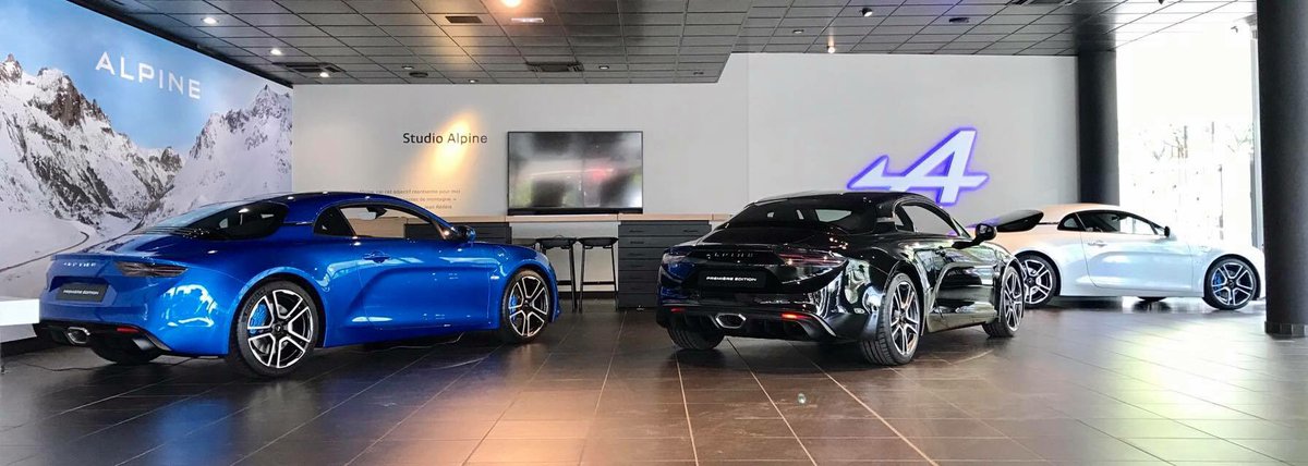 Zirka_ZT's tweet photo. Réveil coloré. Les trois coloris sont enfin là #StudioAlpine #RRGBoulogne @RRG_fr https://t.co/DzbiDngGdT