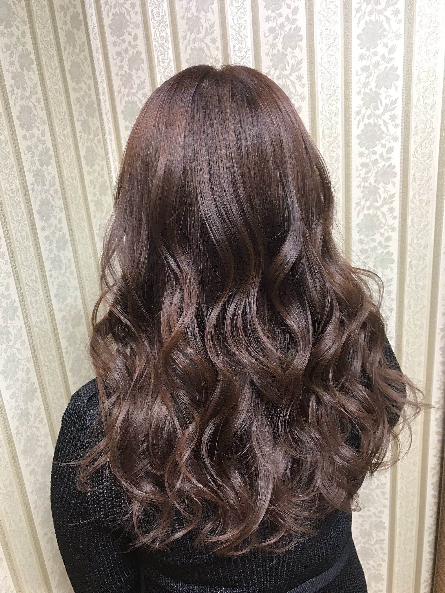 シャンテグラム ヘアスタイル紹介 ブリーチなしのローズブラウンカラー ほんのり赤みを感じれる上品な雰囲気です 洗い流さないオイルトリートメントとツヤ出しスプレーでより一層の艶髪に T Co 3syez5isls Twitter シャンテグラム ヘアスタイル紹介 ブリーチなしのローズブラウンカラー ほんのり赤みを感じれる上品な雰囲気です 洗い流さないオイルトリートメントとツヤ出しスプレーでより一層の艶髪に T Co 3syez5isls Twitter