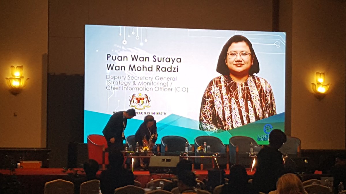 MITIMalaysia's tweet photo. eCommerce Delivery Awards and Symposium 2017, Marriot Putrajaya, 27 April 2017 #eCommerce 
https://t.co/QcZkLGDQVs https://t.co/QcRYrg6wMC