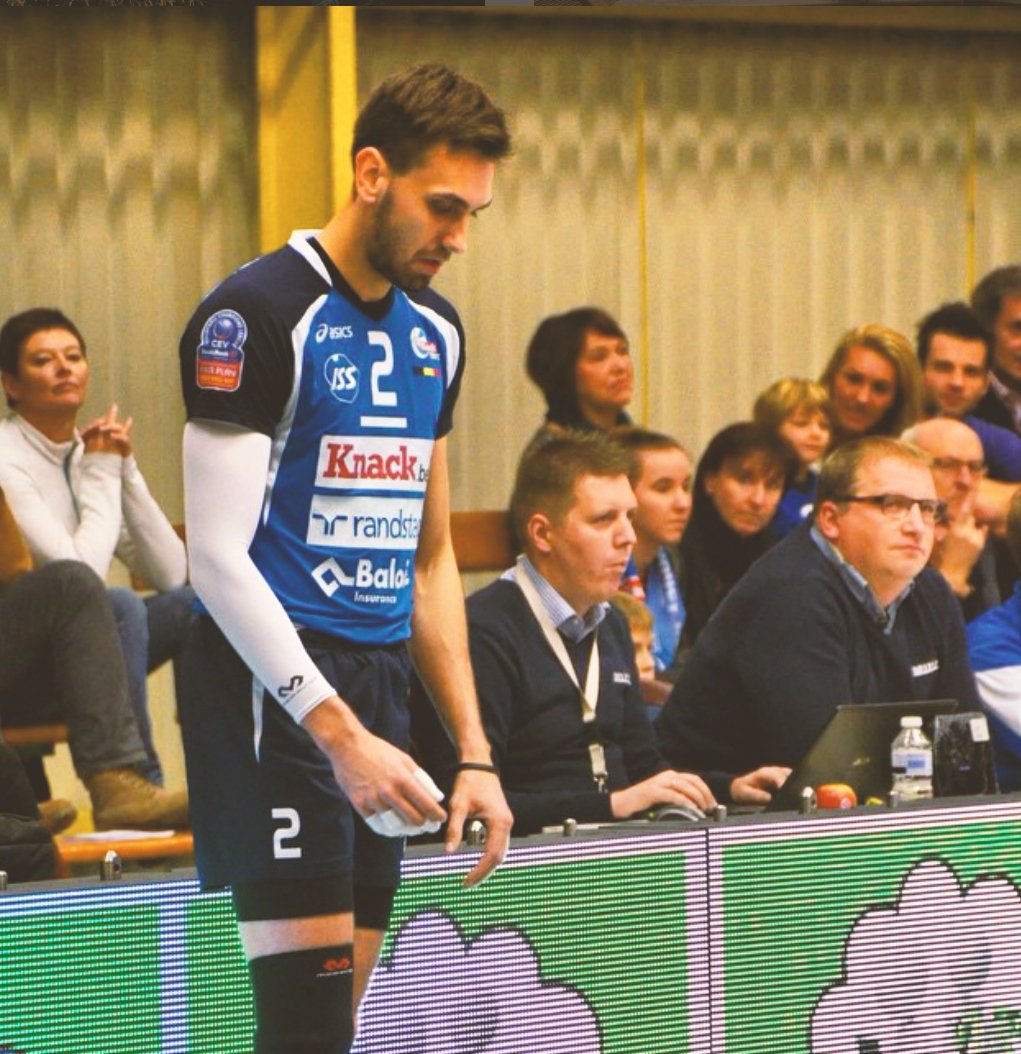 👀 Oh we see you <a href="/HTuerlinckx/">Hendrik Tuerlinckx</a>! 3rd time Player of The Year... We're getting used to.  #FirstOnLastOff